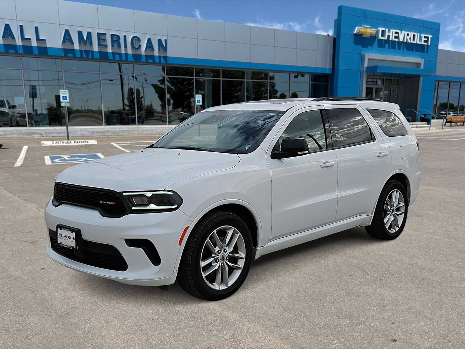 Used 2024 Dodge Durango GT RWD image 4