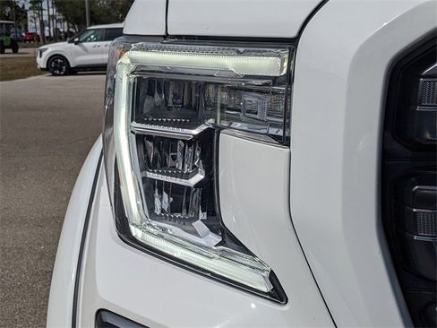 Used 2021 GMC Sierra 1500 AT4 w/ AT4 Value Package image 8