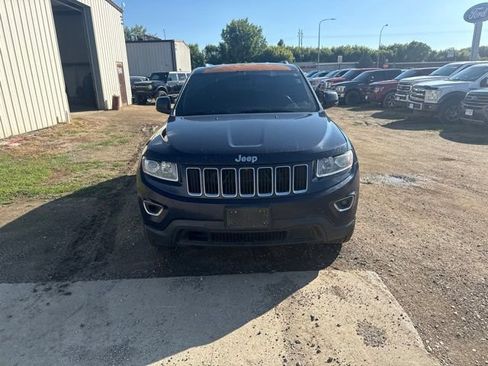 Used 2014 Jeep Grand Cherokee Laredo w/ 18" Wheel & 8.4" Radio Group AWD/4WD image 4