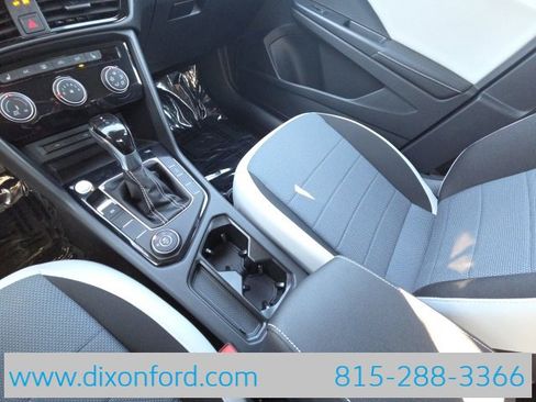 New 2025 Volkswagen Taos S image 32