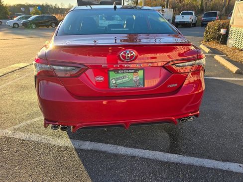 Used 2022 Toyota Camry XSE w/ Navigation Package image 5