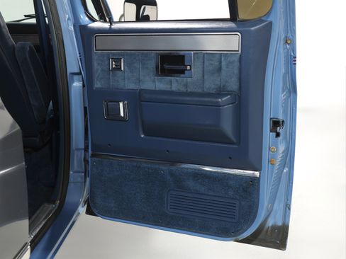 Used 1987 GMC Suburban 2WD image 72