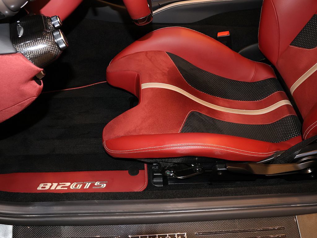 Certified 2021 Ferrari 812 GTS RWD image 36