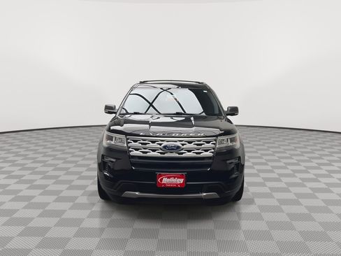 Used 2019 Ford Explorer XLT w/ Equipment Group 202A AWD/4WD image 38