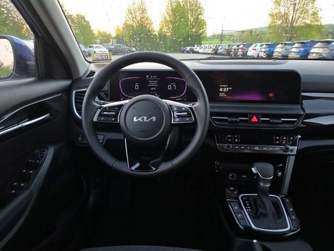 New 2026 Kia Seltos S AWD/4WD image 18