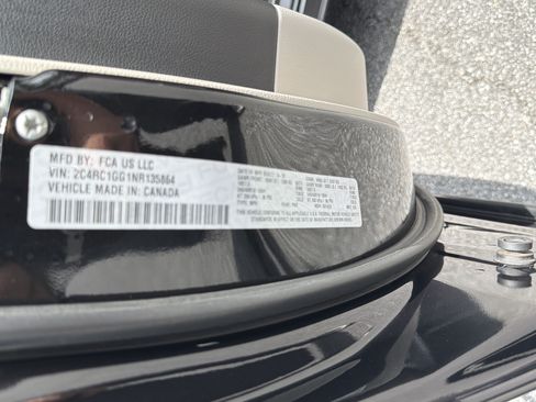 Used 2022 Chrysler Pacifica Limited FWD image 45