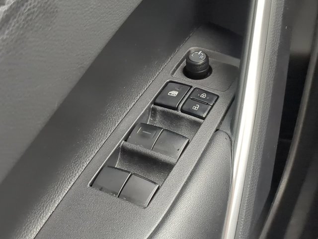 Certified 2023 Toyota Corolla Cross XLE w/ Convenience Package FWD image 27