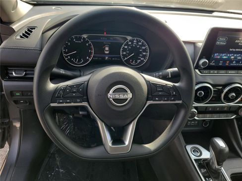 Used 2024 Nissan Sentra SV FWD image 21
