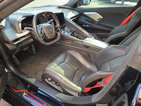 Used 2022 Chevrolet Corvette Stingray Premium Conv w/ Z51 Performance Package RWD image 8