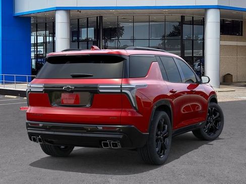 New 2027 Chevrolet Traverse RS w/ LPO, Floor Liner Package FWD image 4