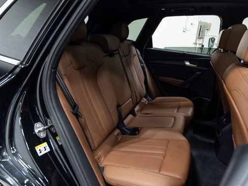 Used 2022 Audi Q5 2.0T Prestige w/ Prestige Package image 25