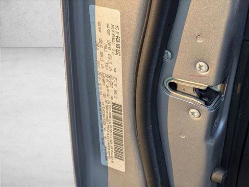 Used 2017 Dodge Journey SE image 24