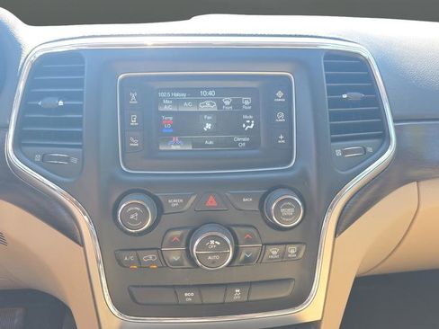 Used 2015 Jeep Grand Cherokee Laredo AWD/4WD image 19
