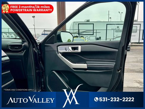 Used 2021 Ford Explorer Limited w/ Hybrid Equipment Group 310A AWD/4WD image 19
