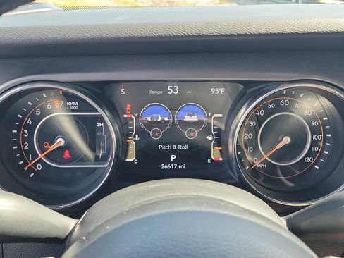 Used 2022 Jeep Gladiator Sport AWD/4WD image 29