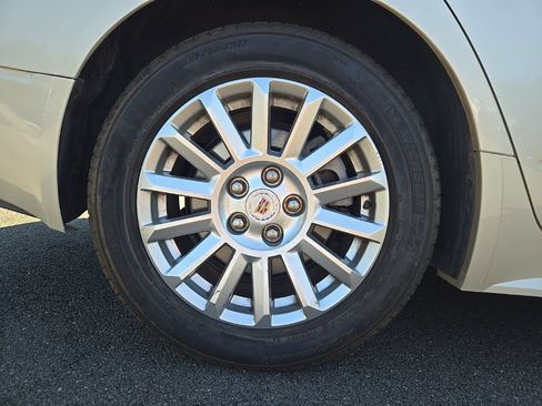Used 2011 Cadillac CTS Luxury AWD/4WD image 9