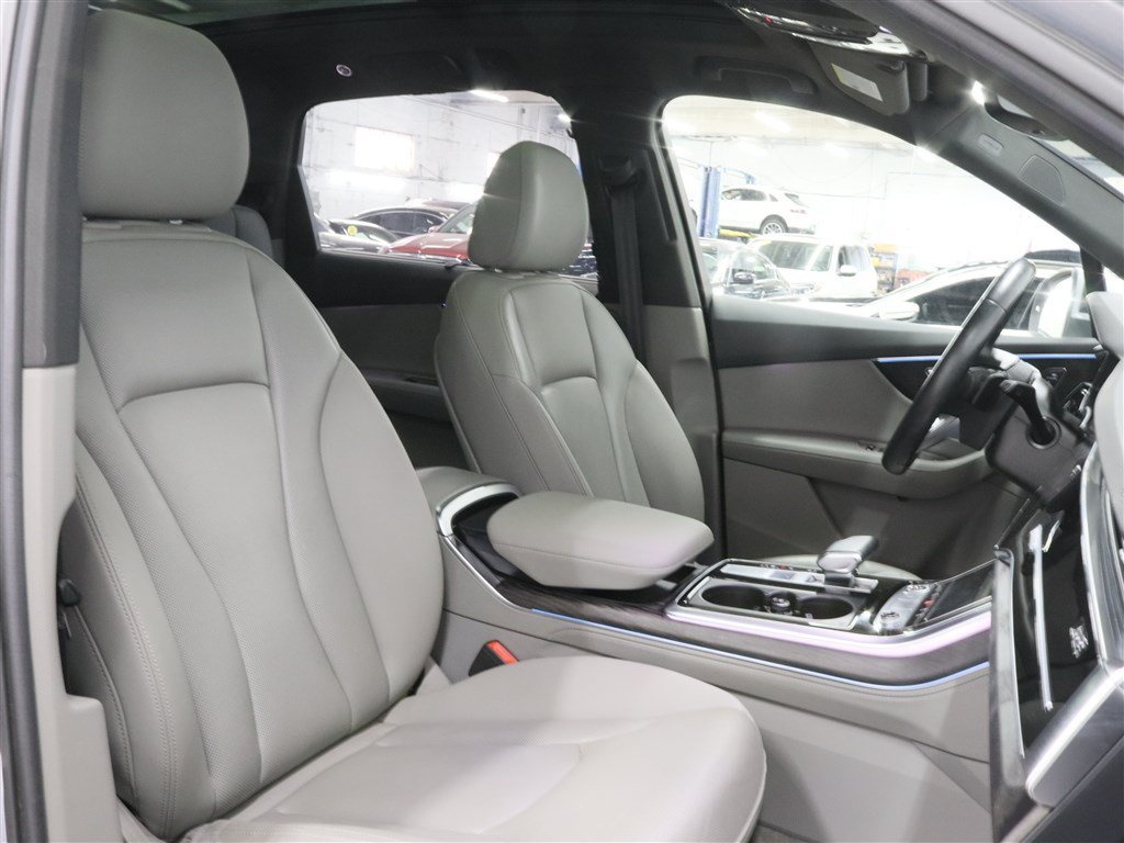 Used 2021 Audi Q7 3.0T Prestige AWD/4WD image 30