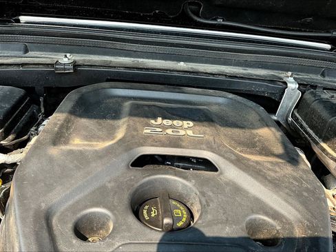 Used 2018 Jeep Wrangler Unlimited Sport AWD/4WD image 29