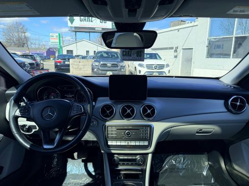 Used 2019 Mercedes-Benz GLA 250 4MATIC image 34
