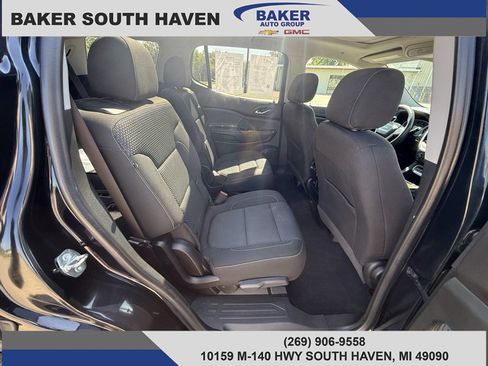 Used 2021 GMC Acadia SLE w/ Driver Convenience Package image 12