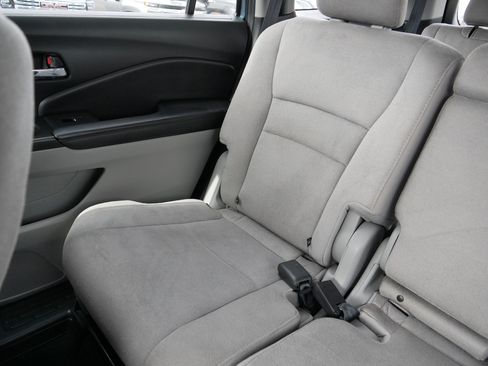 Used 2021 Honda Pilot EX image 12