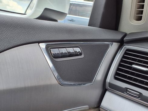 Certified 2024 Volvo XC90 B5 Core image 33