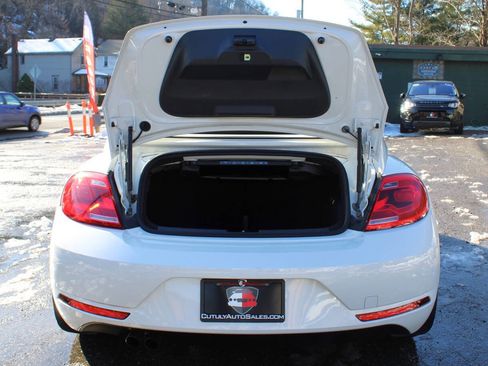 Used 2014 Volkswagen Beetle TDI image 30