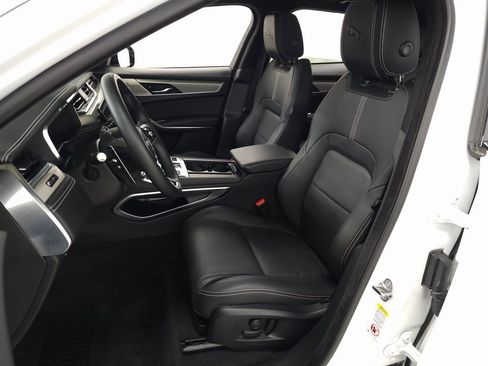 Certified 2025 Jaguar F-PACE R-Dynamic S image 14