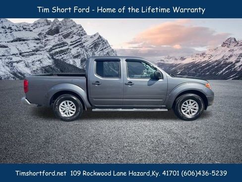 Used 2016 Nissan Frontier SV w/ SV Value Truck Package RWD image 6