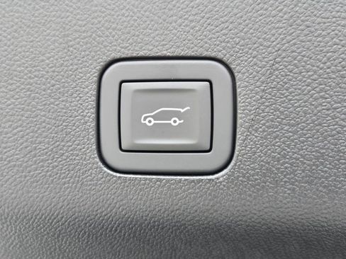 New 2026 Cadillac Escalade Platinum Sport w/ LPO, Floor Liner Package AWD/4WD image 10
