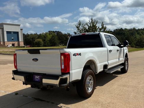 Used 2024 Ford F350 XLT AWD/4WD image 5