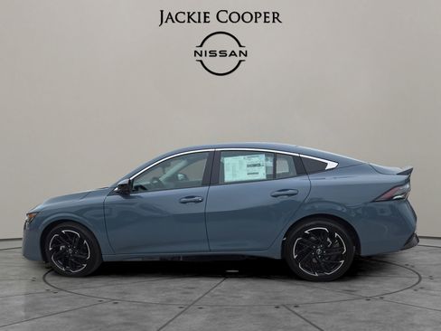 New 2026 Nissan Sentra SR w/ SR Premium Package image 2