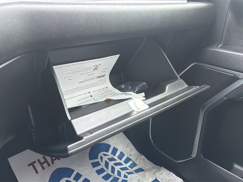 Used 2025 GMC Sierra 1500 Elevation image 29