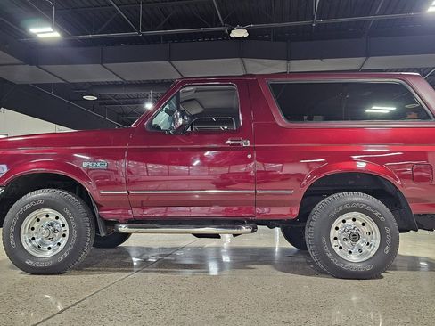 Used 1996 Ford Bronco XLT image 5