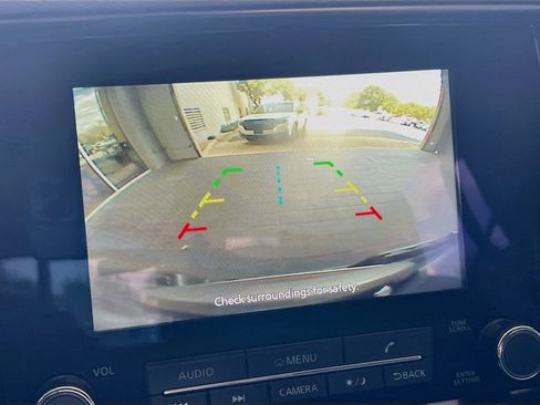 Used 2023 Nissan Frontier SV w/ SV Convenience Package AWD/4WD image 13