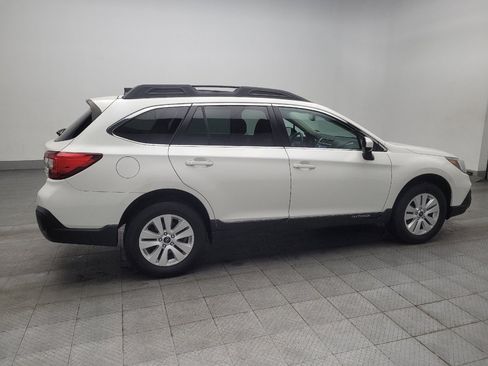 Used 2018 Subaru Outback 2.5i Premium w/ Popular Package #1 AWD/4WD image 10