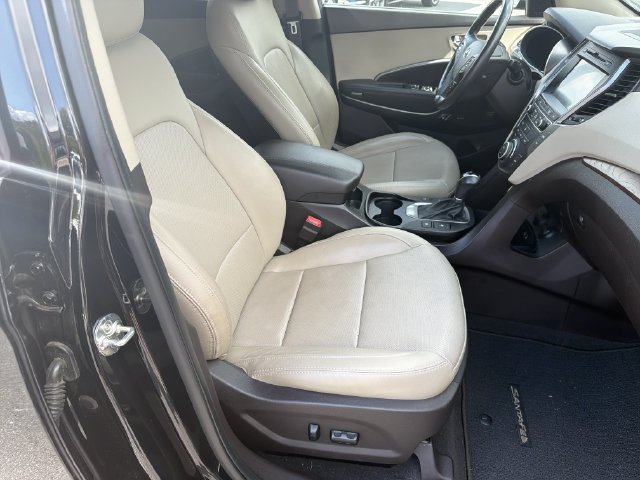 Used 2018 Hyundai Santa Fe Sport w/ 2.4L Tech Package 04 AWD/4WD image 15