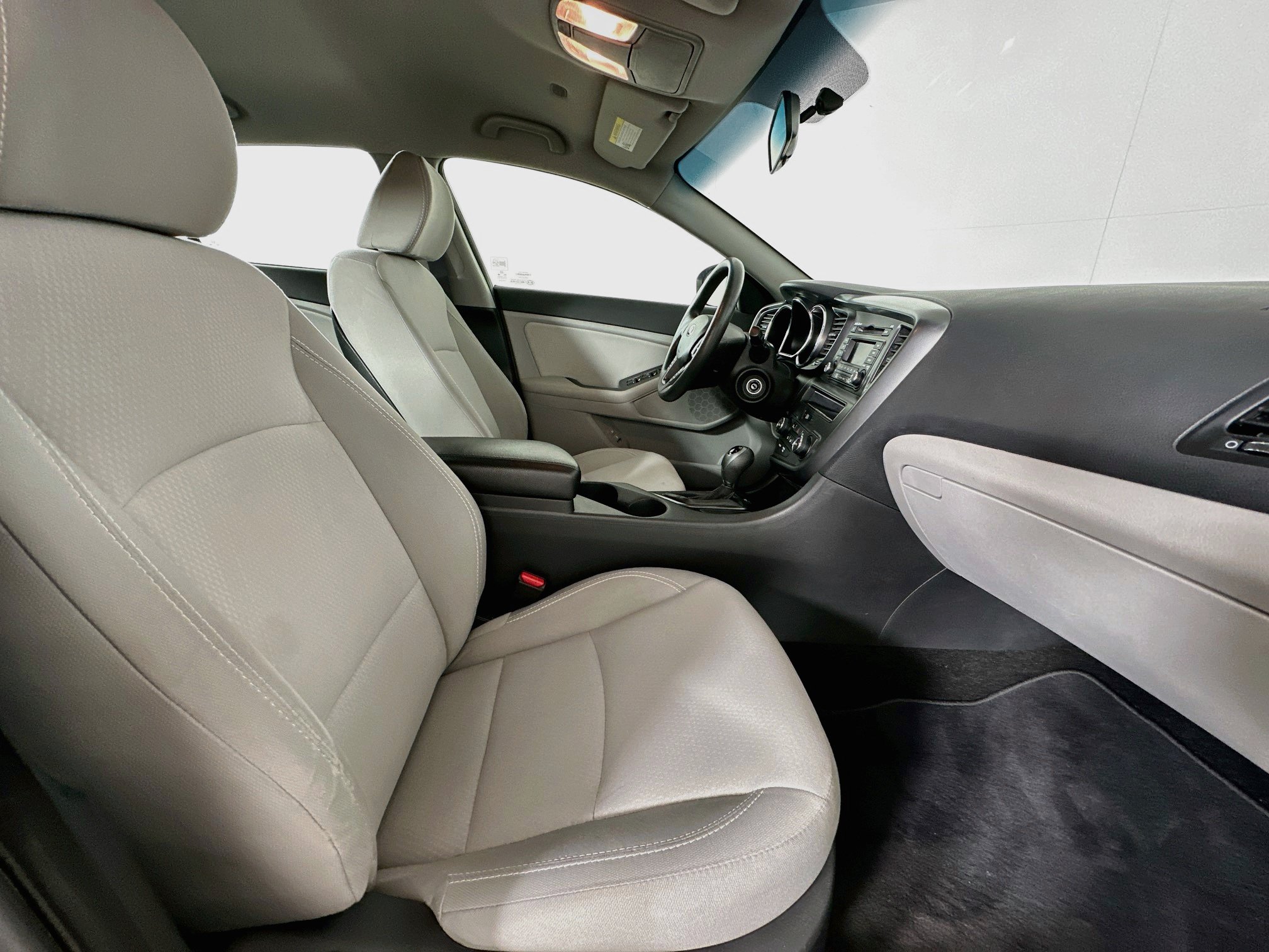 Used 2013 Kia Optima LX FWD image 28