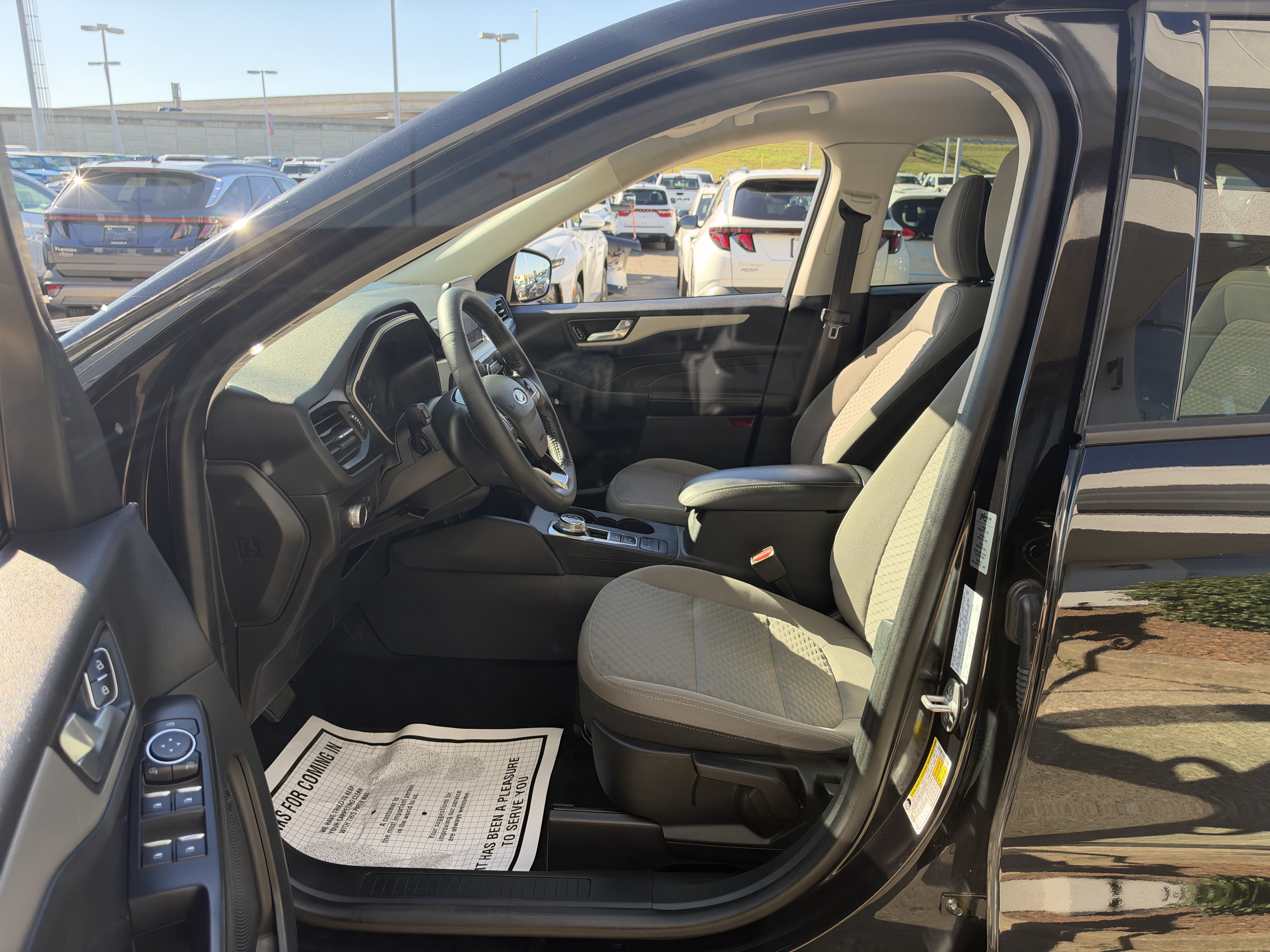 Used 2021 Ford Escape SE FWD image 28