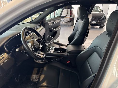 Used 2025 Jaguar F-PACE R-Dynamic S image 21