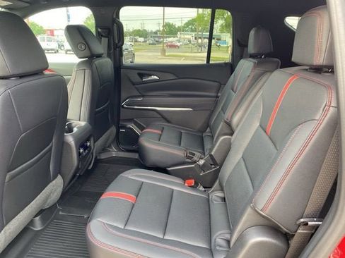 New 2026 Chevrolet Traverse RS w/ LPO, Floor Liner Package FWD image 15