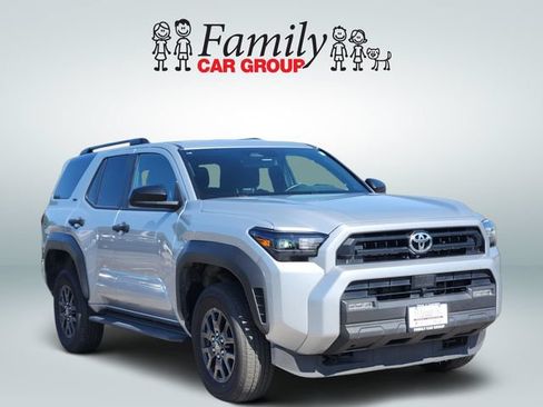 Used 2025 Toyota 4Runner SR5 AWD/4WD image 2