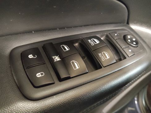 Used 2020 Jeep Grand Cherokee Limited X RWD image 27