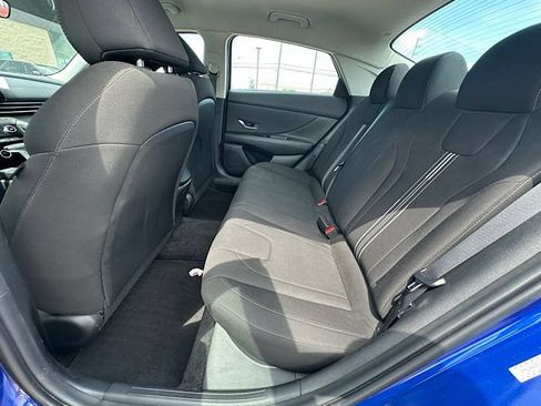 Used 2023 Hyundai Elantra SEL w/ Convenience Package FWD image 19