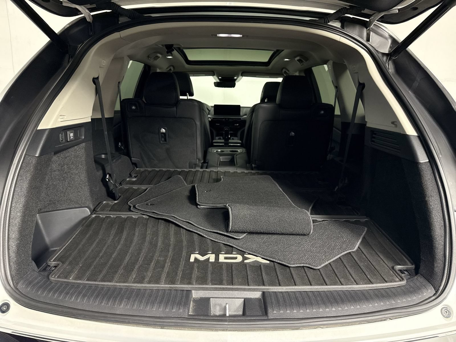 Certified 2025 Acura MDX FWD image 35