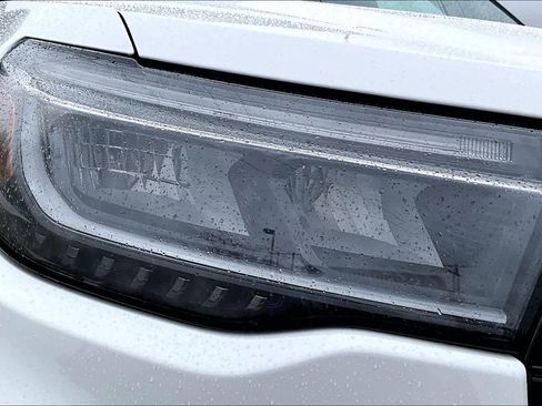 Used 2025 Ford Explorer ST-Line image 31