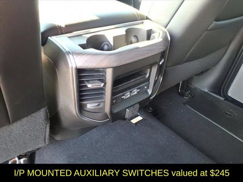 New 2026 RAM 2500 Laramie AWD/4WD image 13