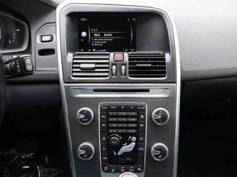 Used 2016 Volvo XC60 T6 w/ Climate Package AWD/4WD image 35