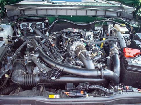 Used 2023 Ford Bronco Wildtrak image 36