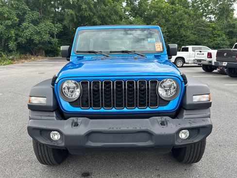 Used 2024 Jeep Wrangler Unlimited Sport AWD/4WD image 2